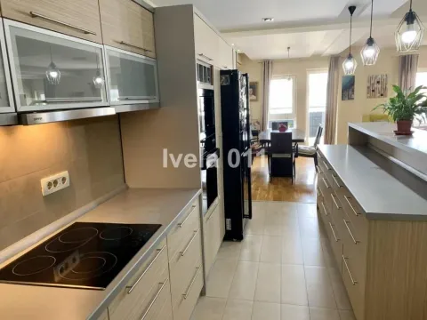 Prodaja, četvorosoban stan, 157m², Đeram Pijaca, Beograd - image 9