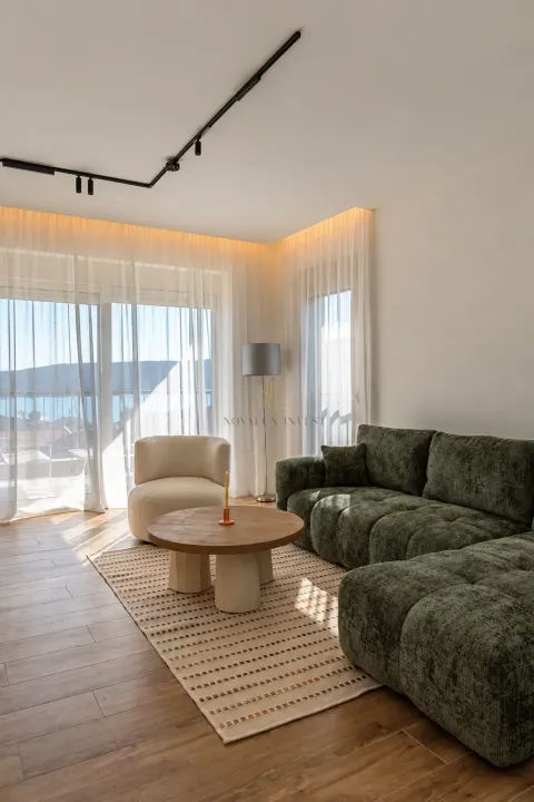 Rent, two bedroom apartment, 71m², Kava, Tivat