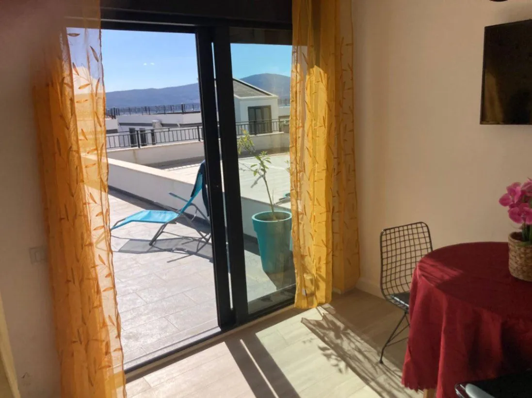 Prodaja, dvosoban stan, 55m², Kava, Tivat