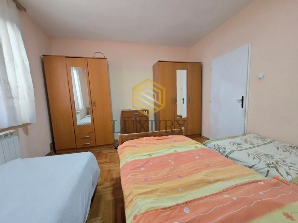 Rent, three bedroom apartment, 100m², Kakaricka Gora, Podgorica