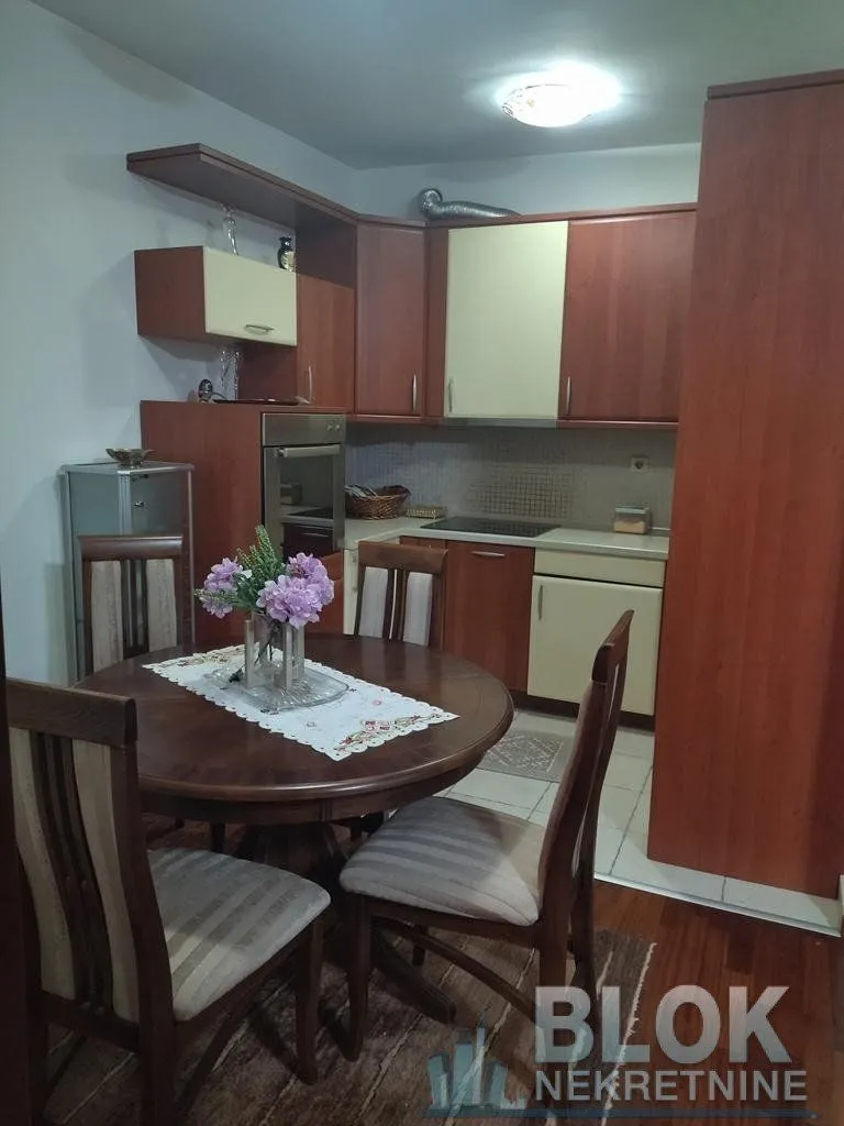 Izdavanje, jednosoban stan, 56m², Preko Morače, Podgorica