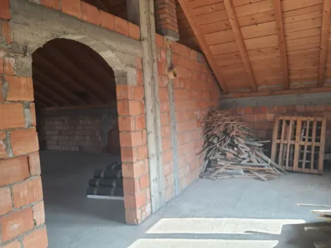 Prodaja, kuća, 300m², Golubac, Srbija - image 11