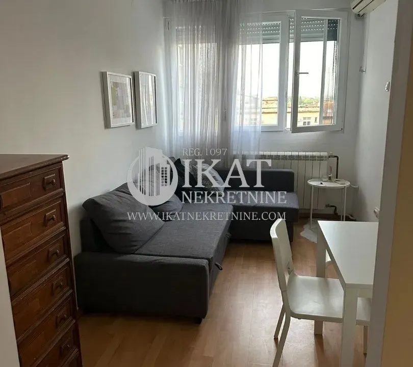 Izdavanje, jednosoban stan, 40m², Stari Grad, Beograd