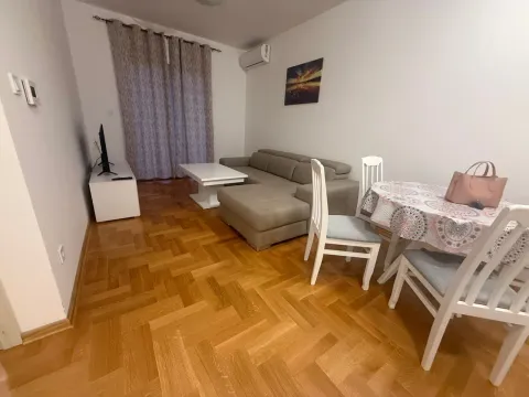 Rent, one bedroom apartment, 45m², Centar, Budva - image 3