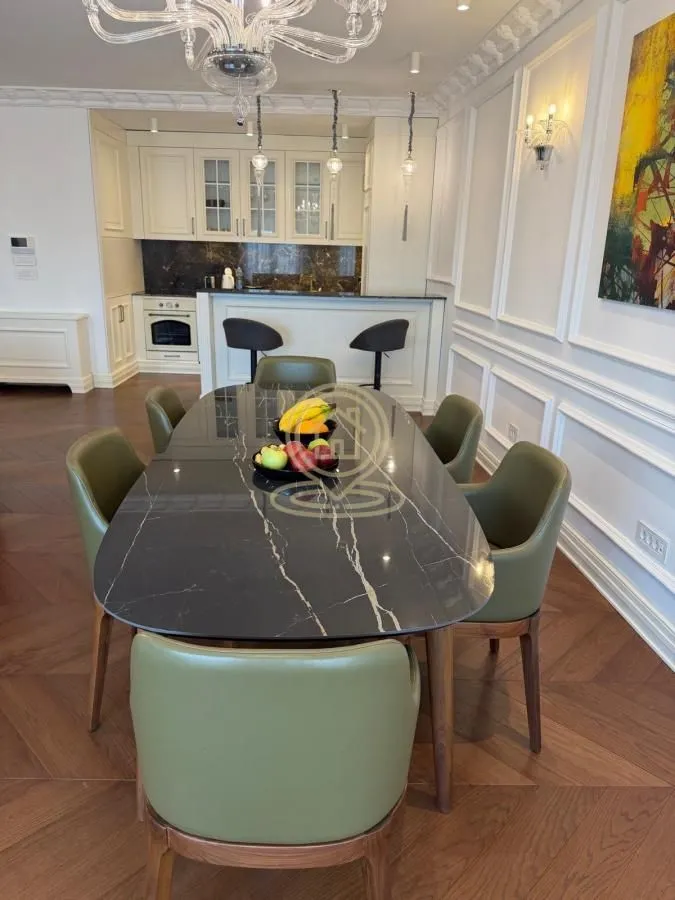 Izdavanje, četvorosoban stan, 125m², Čubura, Beograd