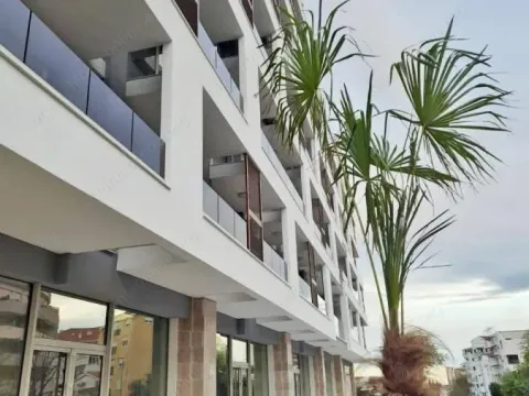 Prodaja, trosoban stan, 108m², Budva, Crna Gora - image 1