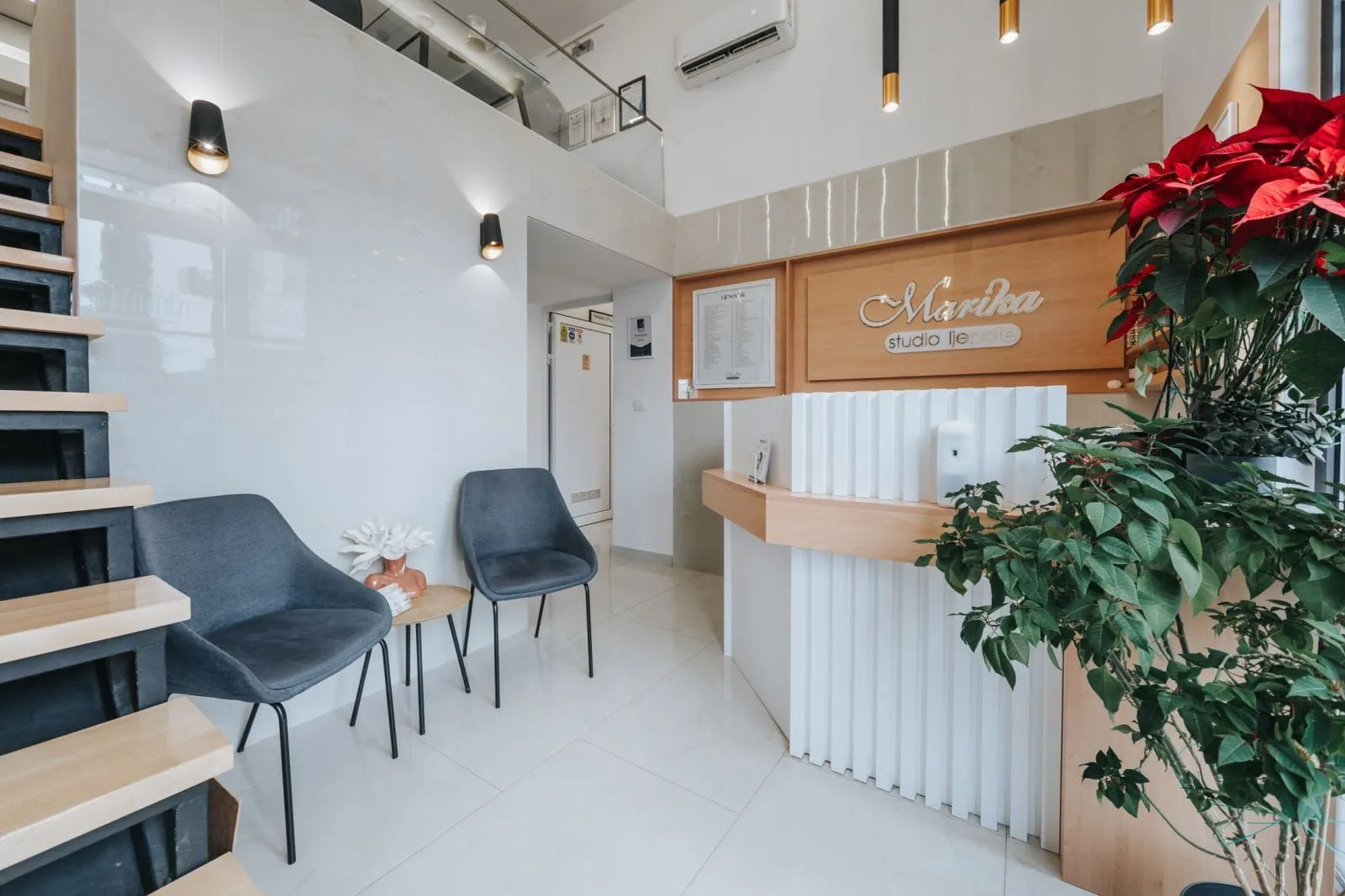 Rent, office space, 80m², Makedonsko naselje, Bar