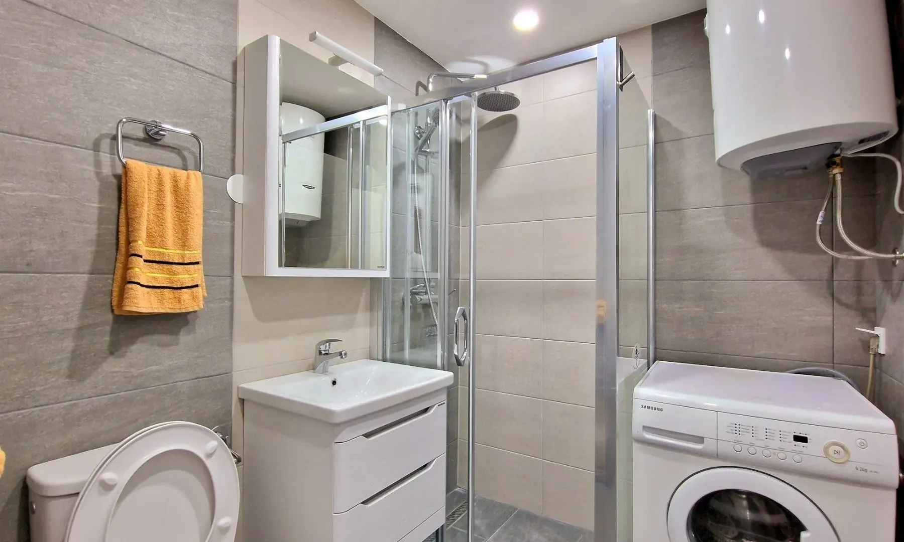 Rent, two bedroom apartment, 70m², Bečići, Budva