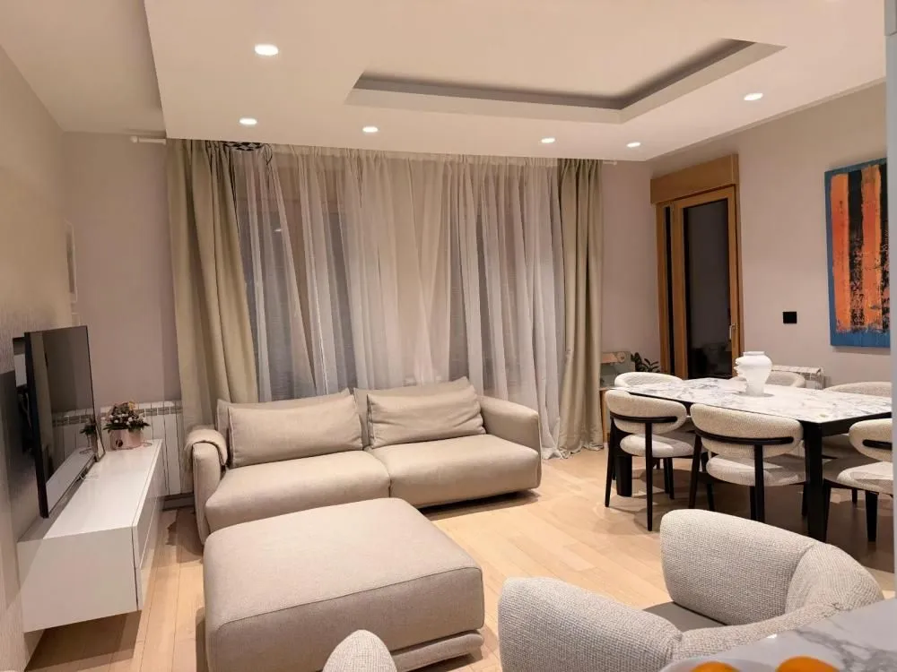 Rent, three bedroom apartment, 103m², Stari Grad, Beograd
