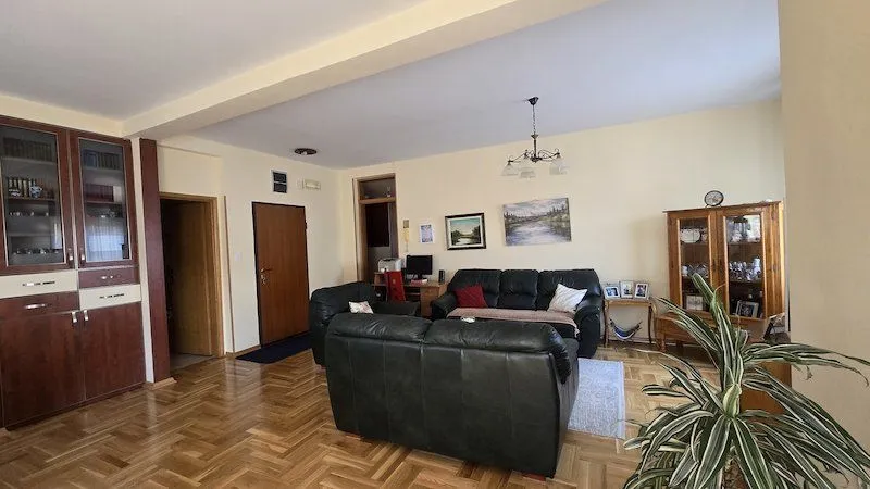 Prodaja, stan, 109m², Momišići, Podgorica