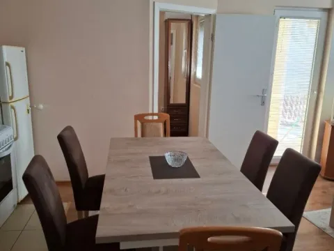 Izdavanje, trosoban stan, 60m², Velji Vinogradi, Budva - image 7