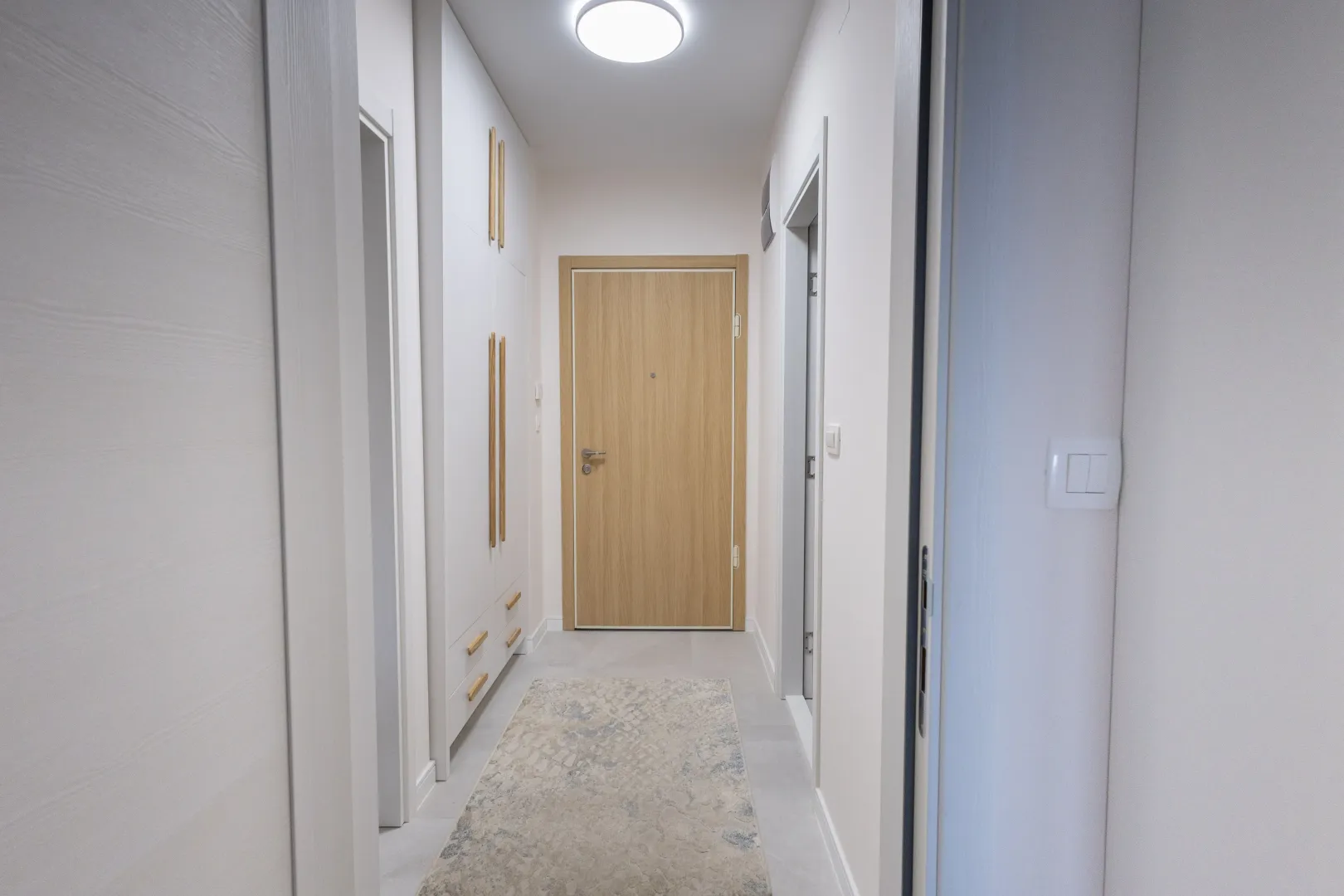 Rent, one bedroom apartment, 50m², Central Point, Podgorica