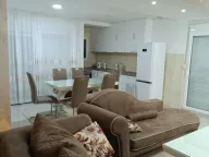 Izdavanje, trosoban stan, 110m², Tuđemili, Bar - image 4