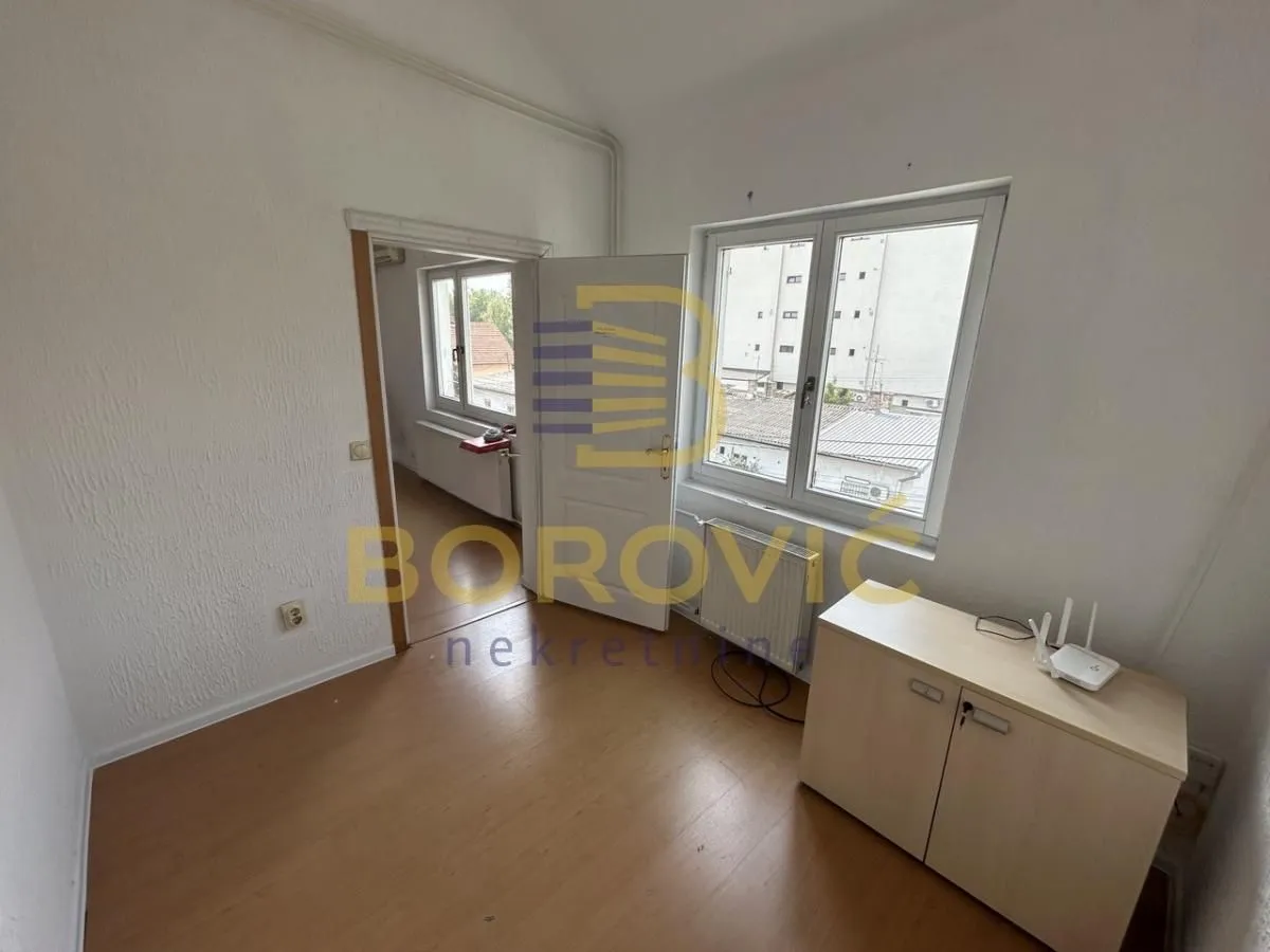 Sale, apartment, 176m², Autokomanda, Voždovac Sve Podlokacije
