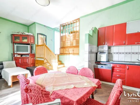 Prodaja, kuća, 194m², Tivat, Crna Gora - image 9