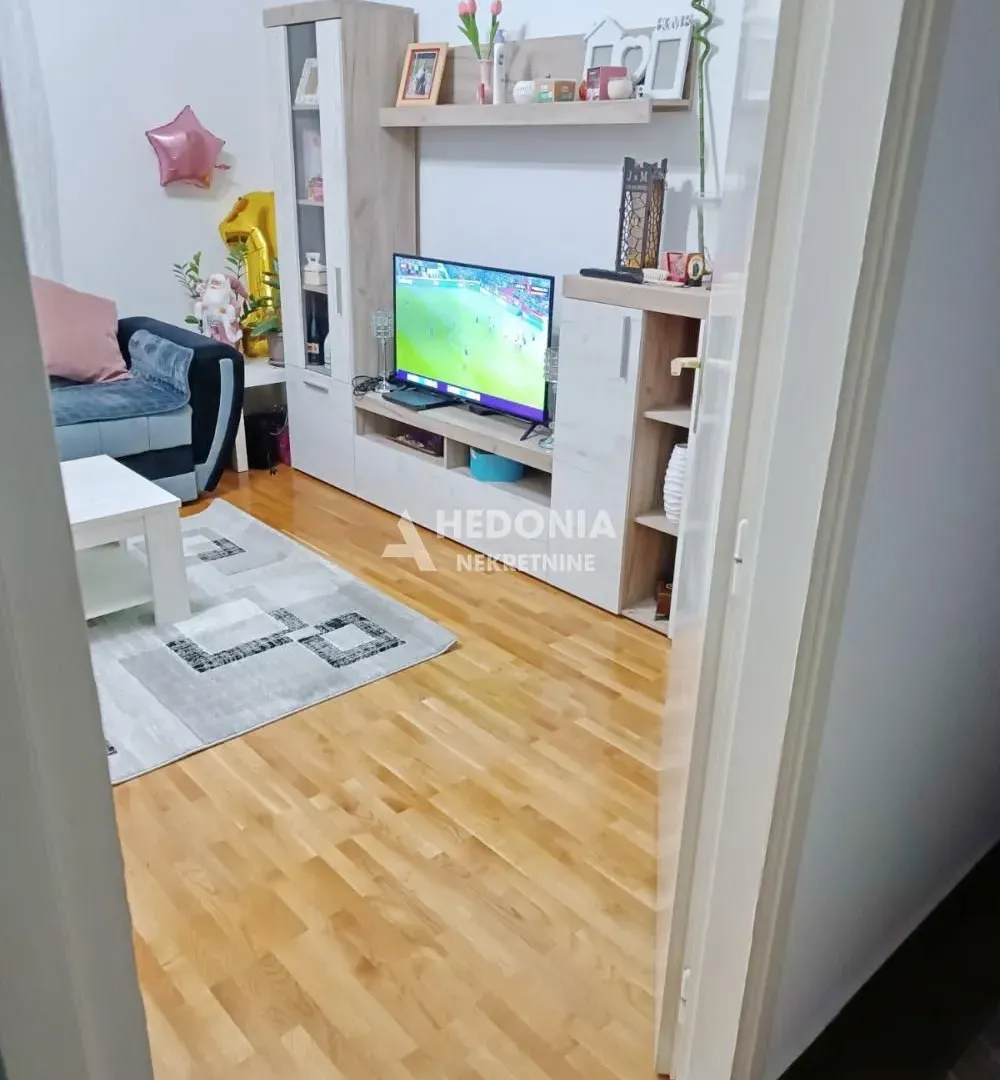 Prodaja, dvosoban stan, 55m², Zemun Sve Podlokacije, Beograd