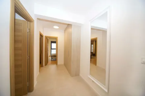 Rent, two bedroom apartment, 80m², City Kvart, Podgorica - image 10