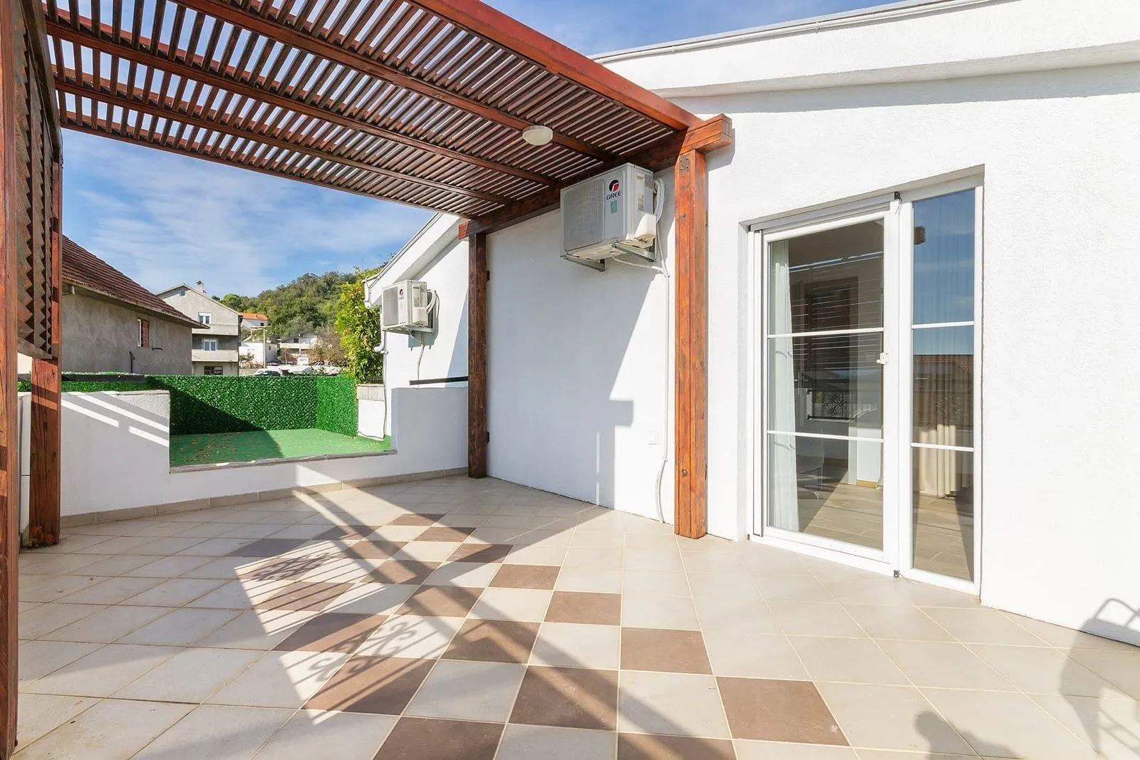 Prodaja, kuća, 234m², Dumidran, Tivat
