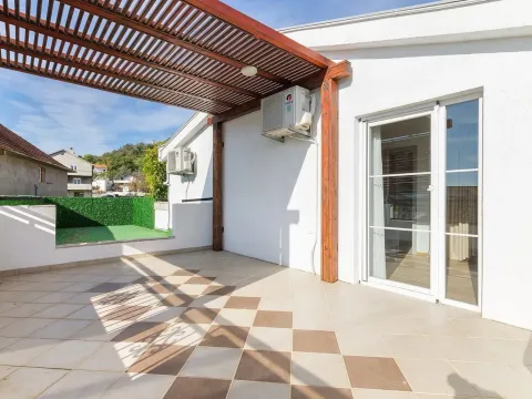 Sale, house, 234m², Dumidran, Tivat - image 17