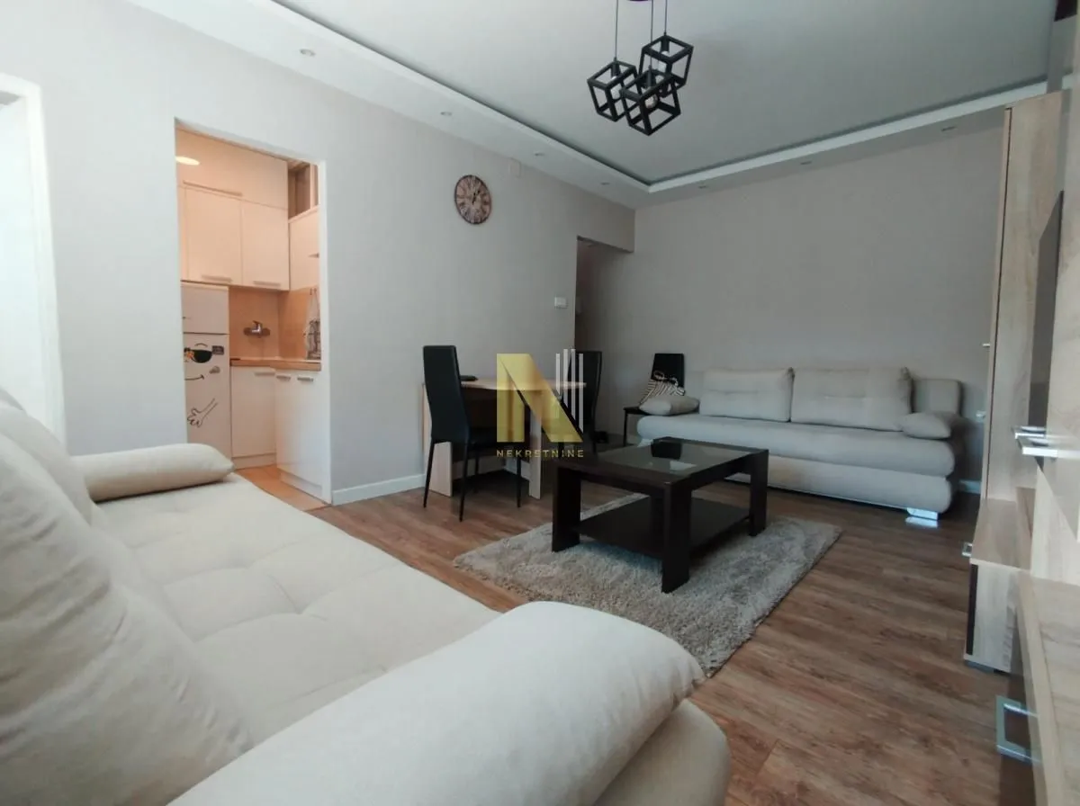 Izdavanje, garsonjera, 26m², Detelinara, Novi Sad Sve Podlokacije