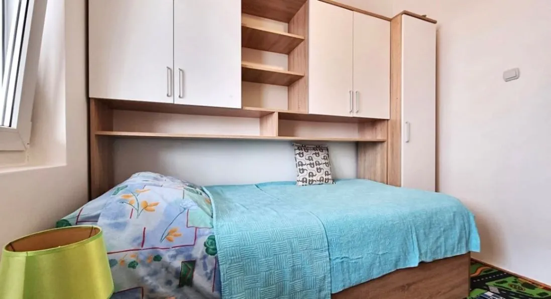 Izdavanje, dvosoban stan, 63m², Blok 9, Podgorica