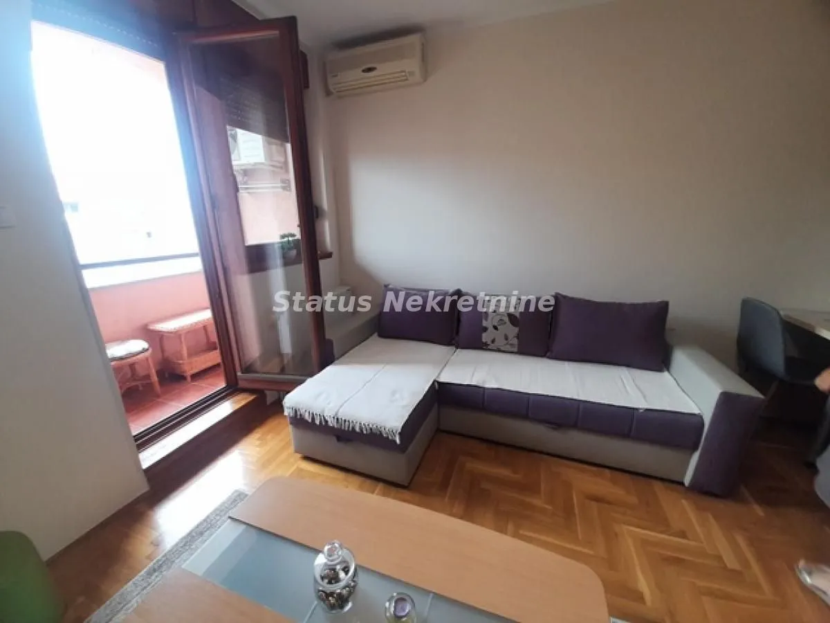 Izdavanje, garsonjera, 27m², Nova Detelinara, Novi Sad Sve Podlokacije