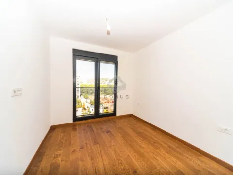 Prodaja, dvosoban stan, 110m², Tološi, Podgorica - image 11