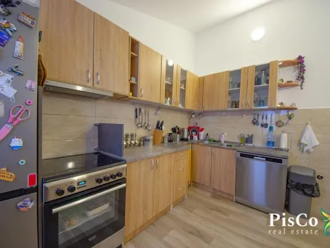 Prodaja, kuća, 200m², Donja Gorica, Podgorica - image 7