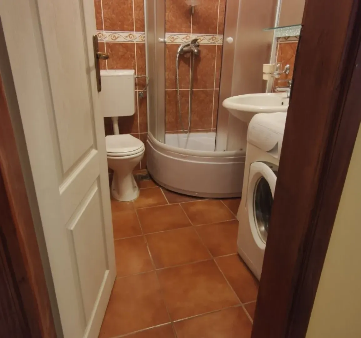 Izdavanje, jednosoban stan, 44m², Bečići, Budva