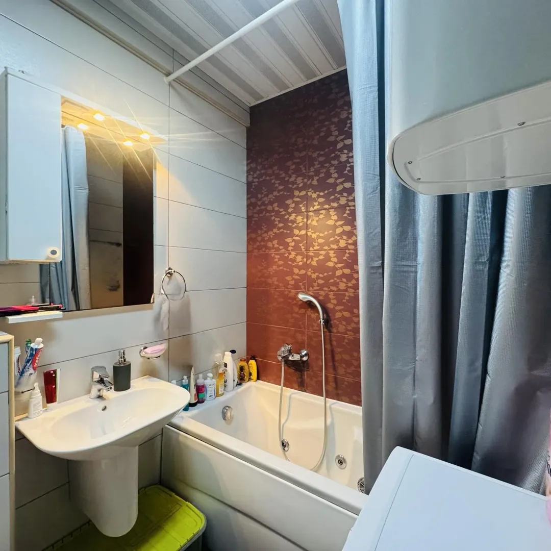Prodaja, dvosoban stan, 62m², Krivi Most, Podgorica