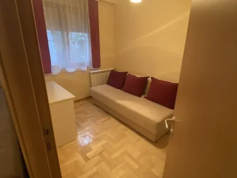 Izdavanje, jednosoban stan, 32m², Stari grad, Novi Sad - image 6