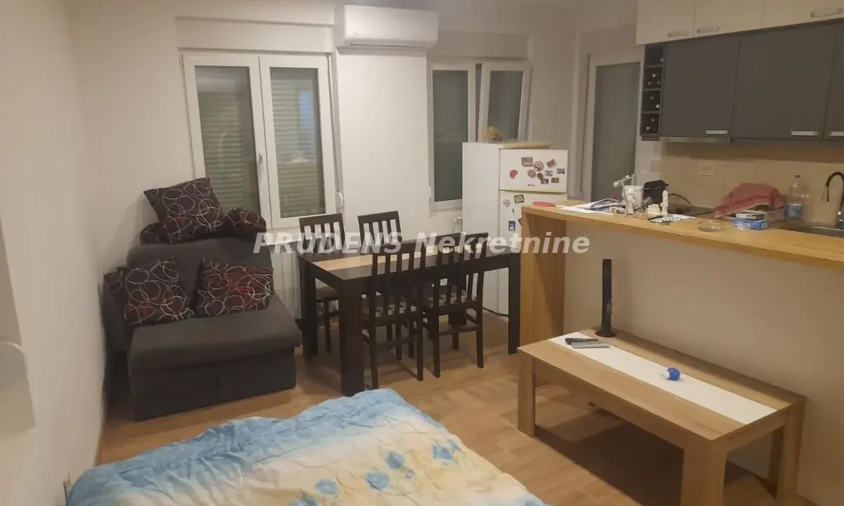 Prodaja, dvosoban stan, 57m², Surčin, Beograd