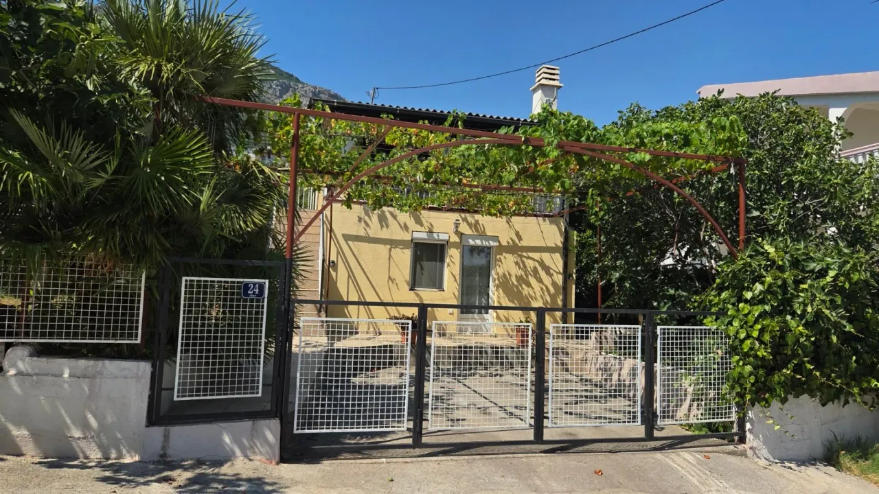 Rent, house, 28m², Šušanj, Bar