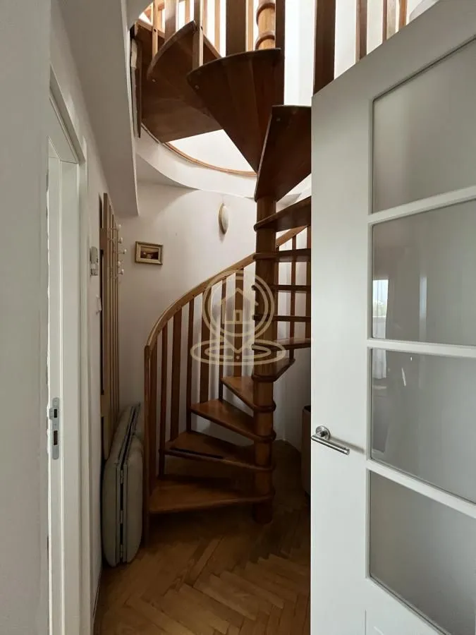 Prodaja, trosoban stan, 91m², Centar, Novi Sad