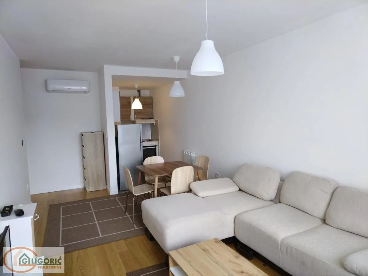 Izdavanje, dvosoban stan, 61m², Vukov Spomenik, Zvezdara Sve Podlokacije