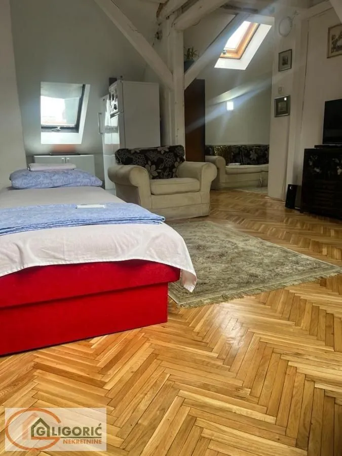 Sale, three bedroom apartment, 80m², Stari Grad, Beograd