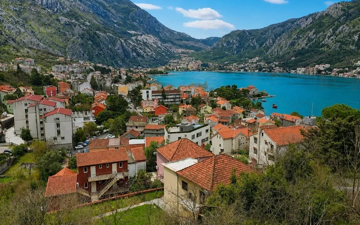 Sale, land lot, 3200m², Dobrota, Kotor