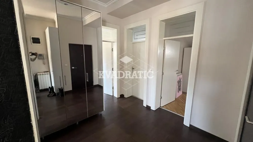 Sale, four bedroom apartment, 126m², Savski Venac, Beograd