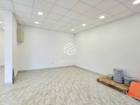 Rent, office space, 75m², Stari Aerodrom, Podgorica - image 11