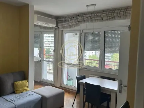 Stan in Novi Beograd Blok 22