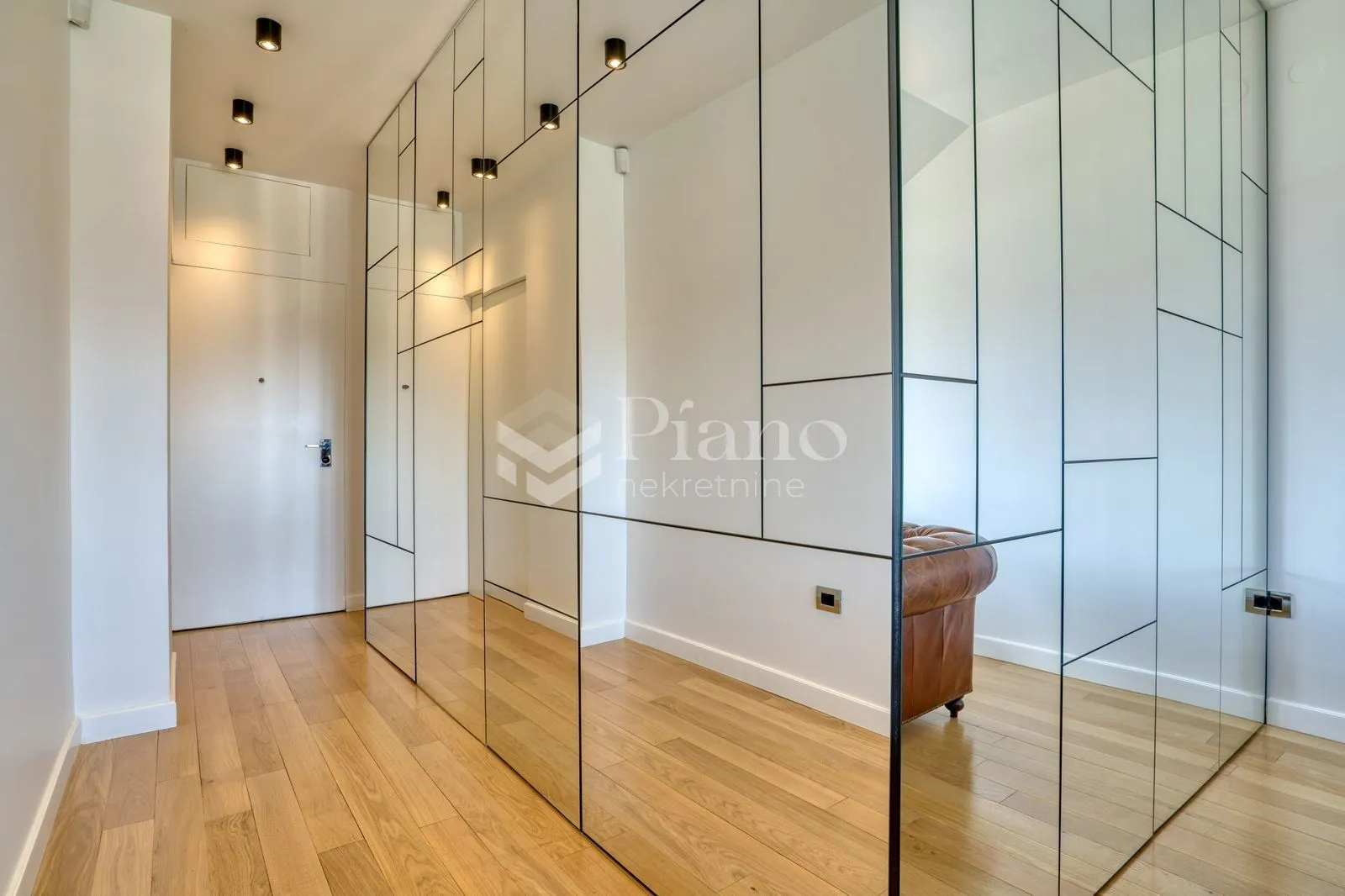 Rent, two bedroom apartment, 70m², Podgorica, Crna Gora