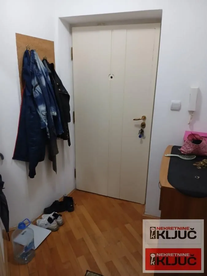 Izdavanje, garsonjera, 25m², Grbavica, Novi Sad Sve Podlokacije