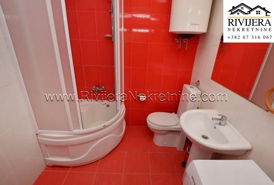 Prodaja, četvorosoban stan, 131m², Igalo, Herceg Novi