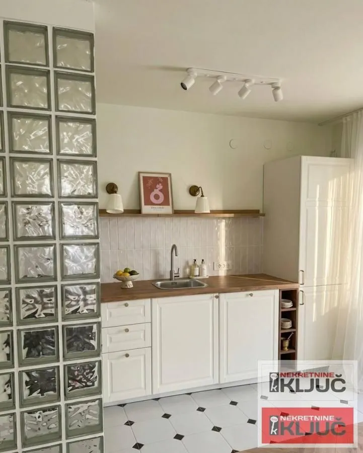 Prodaja, dvosoban stan, 49m², Nova Detelinara, Novi Sad Sve Podlokacije