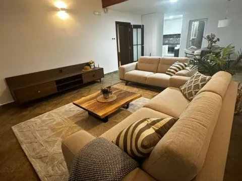 Rent, house, 250m², Mareza, Podgorica - image 2