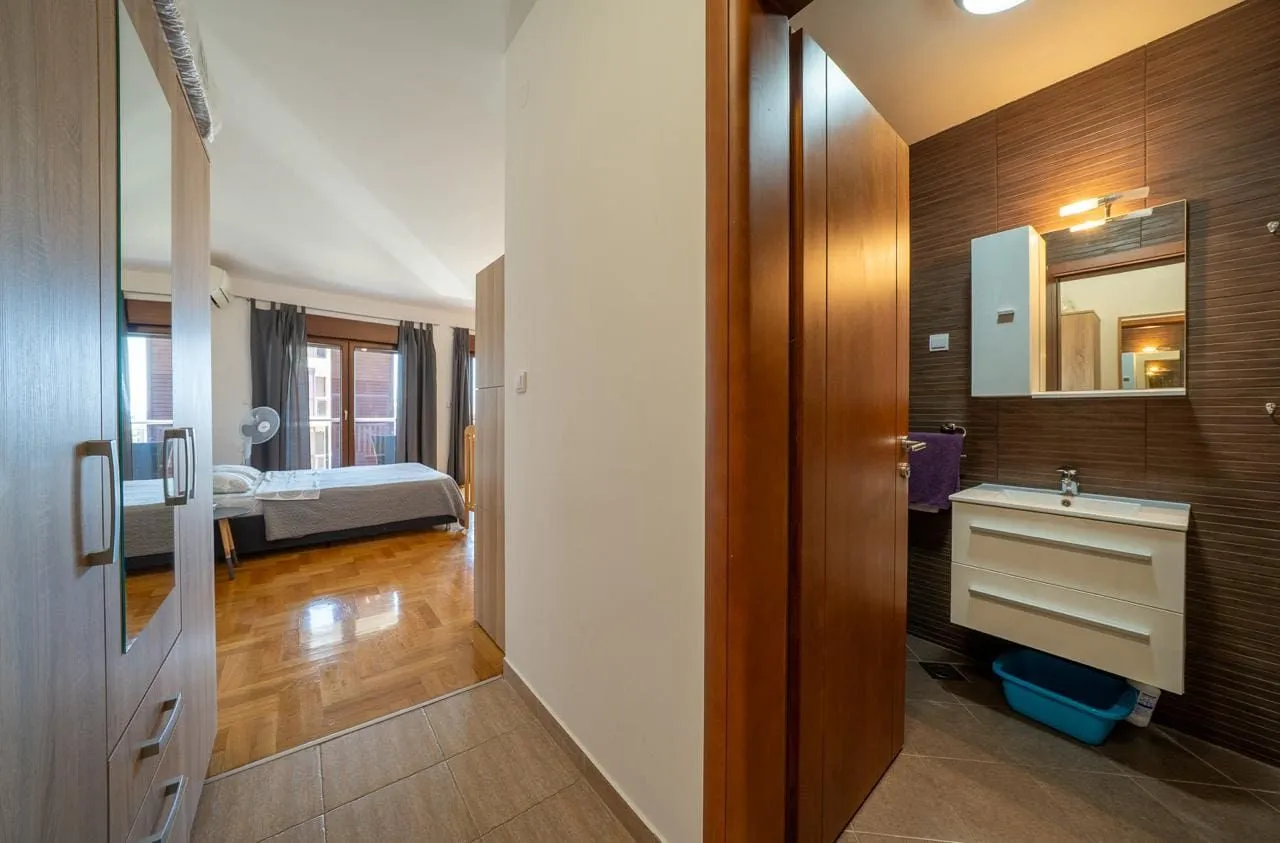 Sale, one bedroom apartment, 50m², Bečići, Budva