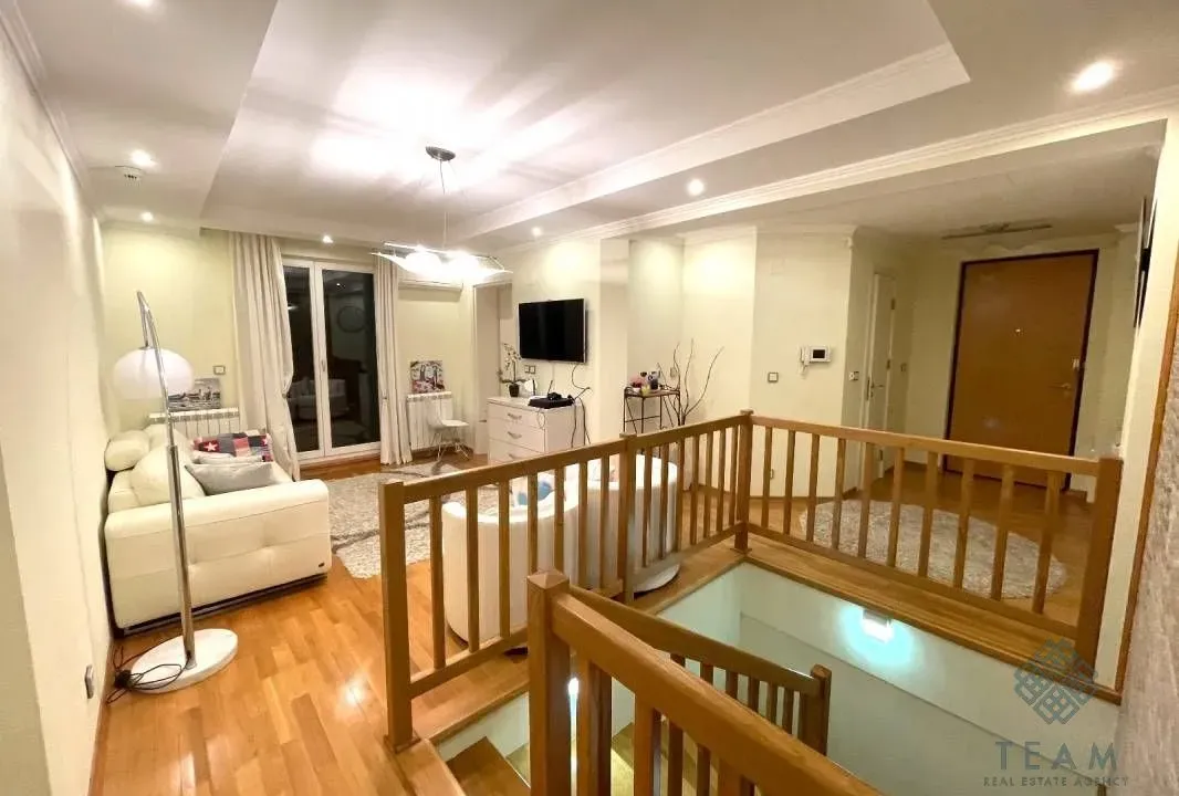 Prodaja, stan, 379m², Savina, Herceg Novi