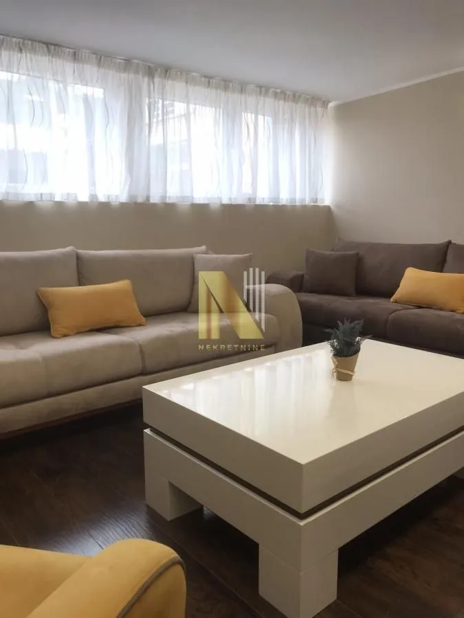 Prodaja, stan, 130m², Grbavica, Novi Sad Sve Podlokacije