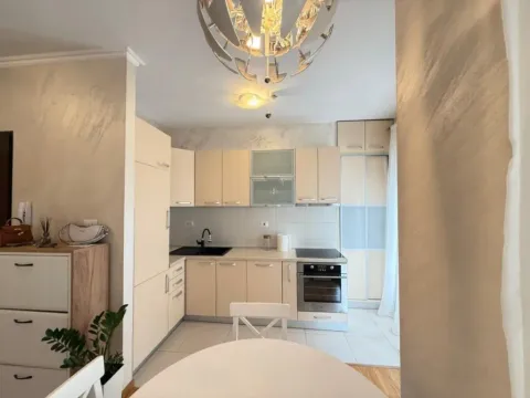 Izdavanje, jednosoban stan, 100m², City Kvart, Podgorica - image 6