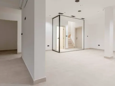 Prodaja, kuća, 240m², Kamenovo, Budva - image 17